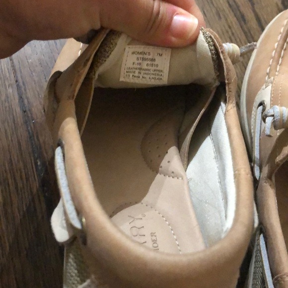 Women’s sperry’s - Picture 3 of 4